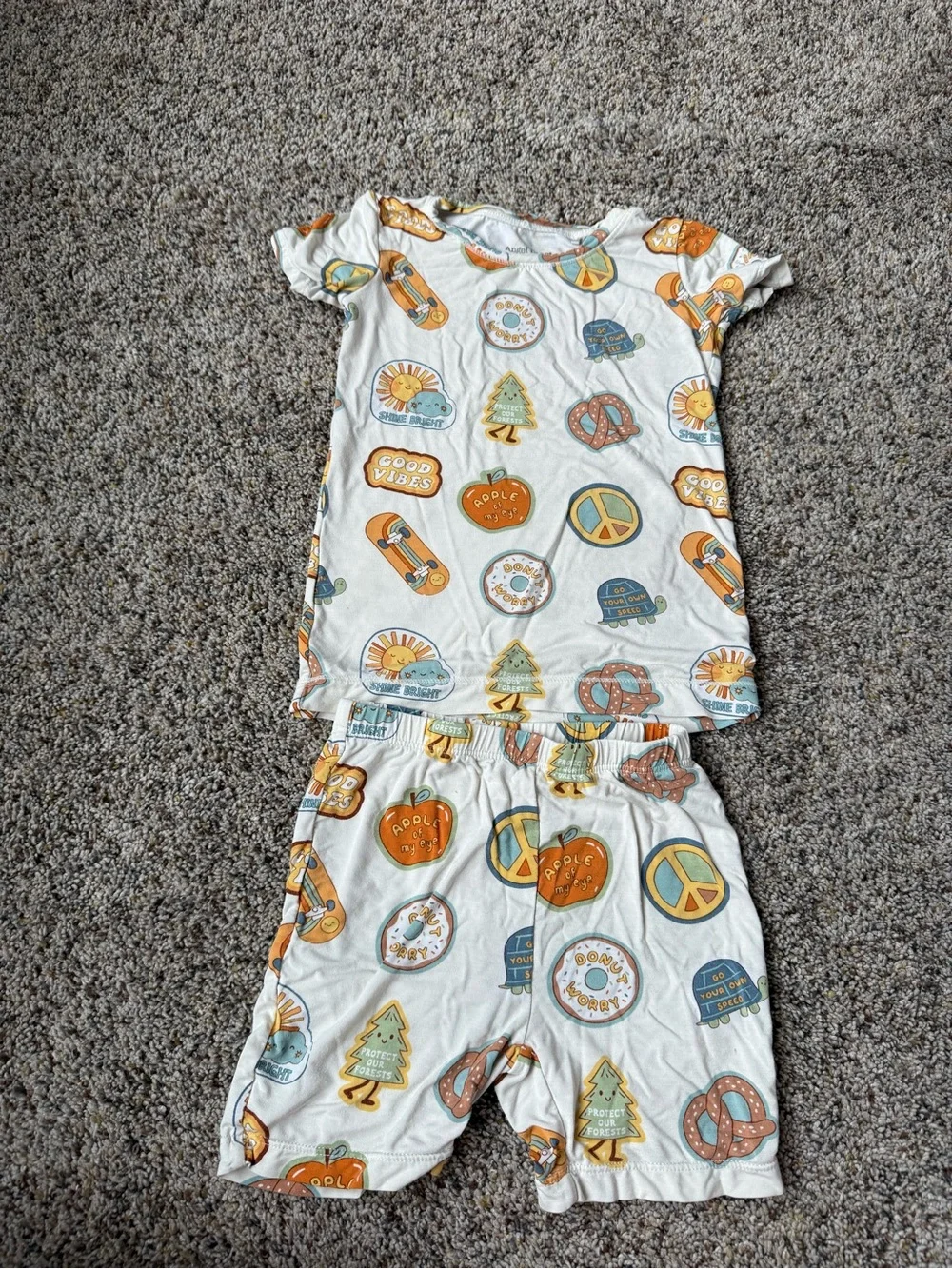 Angel Dear Bamboo Groovy Vibes Stickers Pajama Shorts Set - Size 3/4T